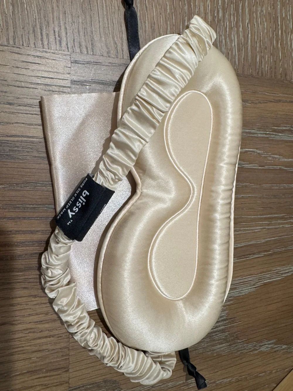 Blissy Profile Sleep Mask Blissy Pure Silk Sleep Mask in Champagne new w pouch